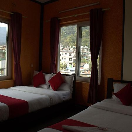 Hotel Old Durbar Pokhara Bagian luar foto