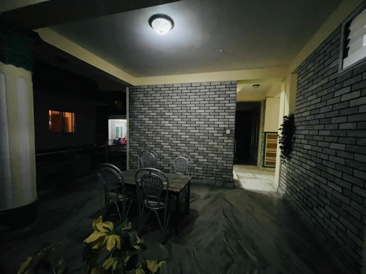 Hotel Old Durbar Pokhara Bagian luar foto