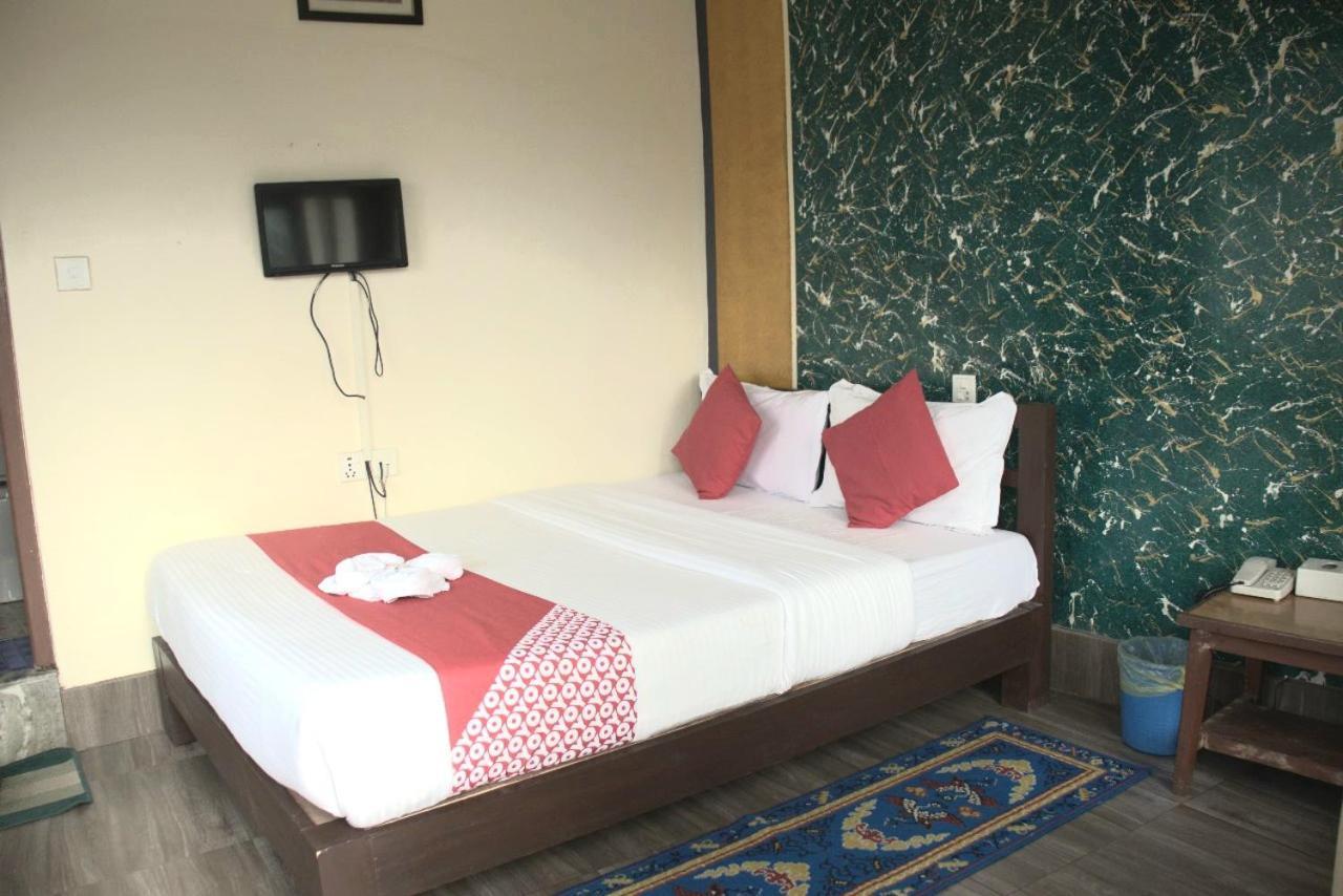 Hotel Old Durbar Pokhara Bagian luar foto