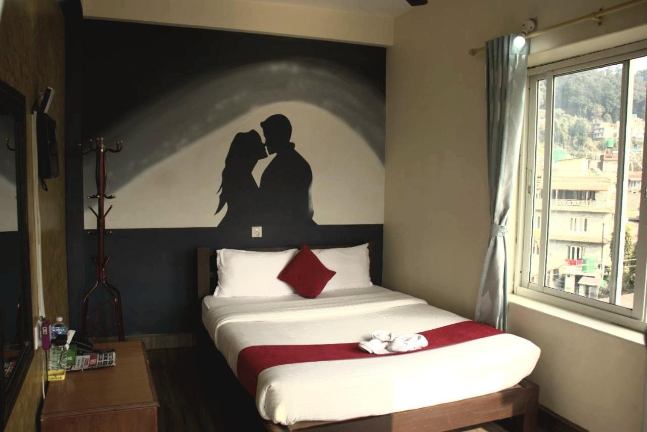Hotel Old Durbar Pokhara Bagian luar foto